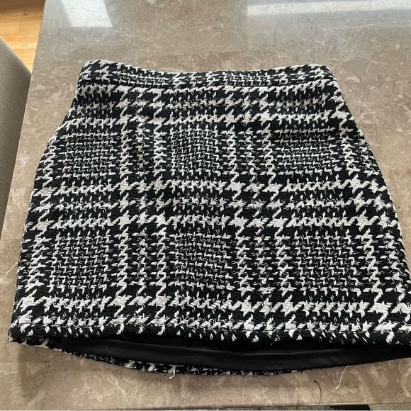 Hyfve black and white skirt size large - Picture 3 of 9